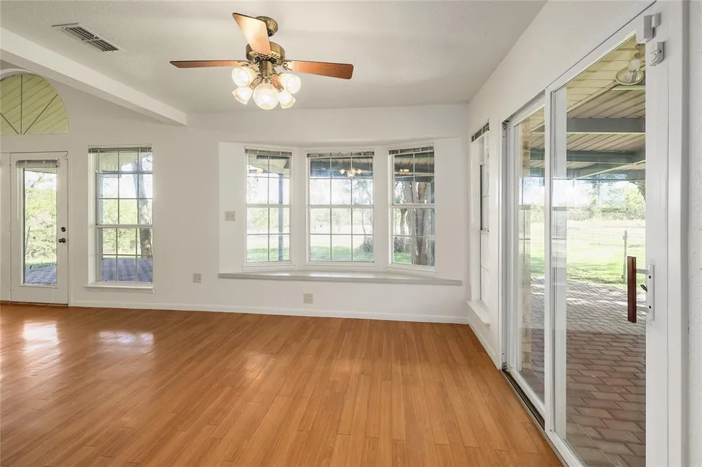 235 Mesquite Drive Cedar Creek, TX 78612