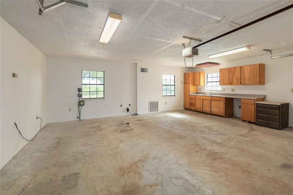 235 Mesquite Drive Cedar Creek, TX 78612