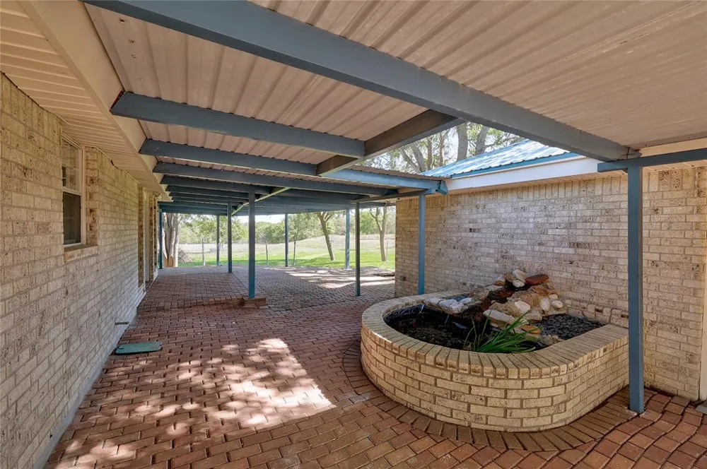 235 Mesquite Drive Cedar Creek, TX 78612