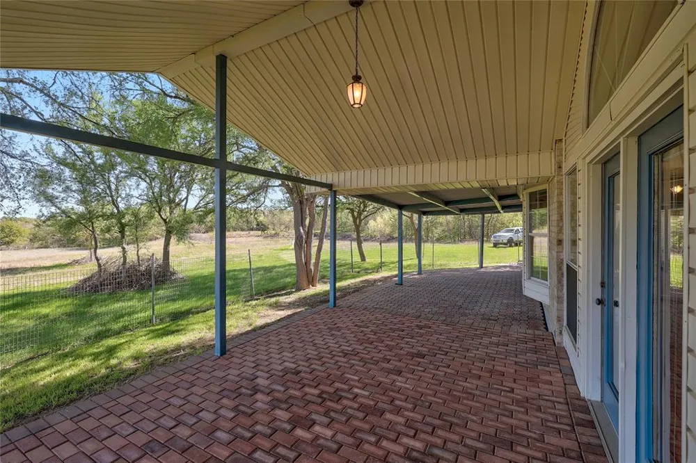 235 Mesquite Drive Cedar Creek, TX 78612