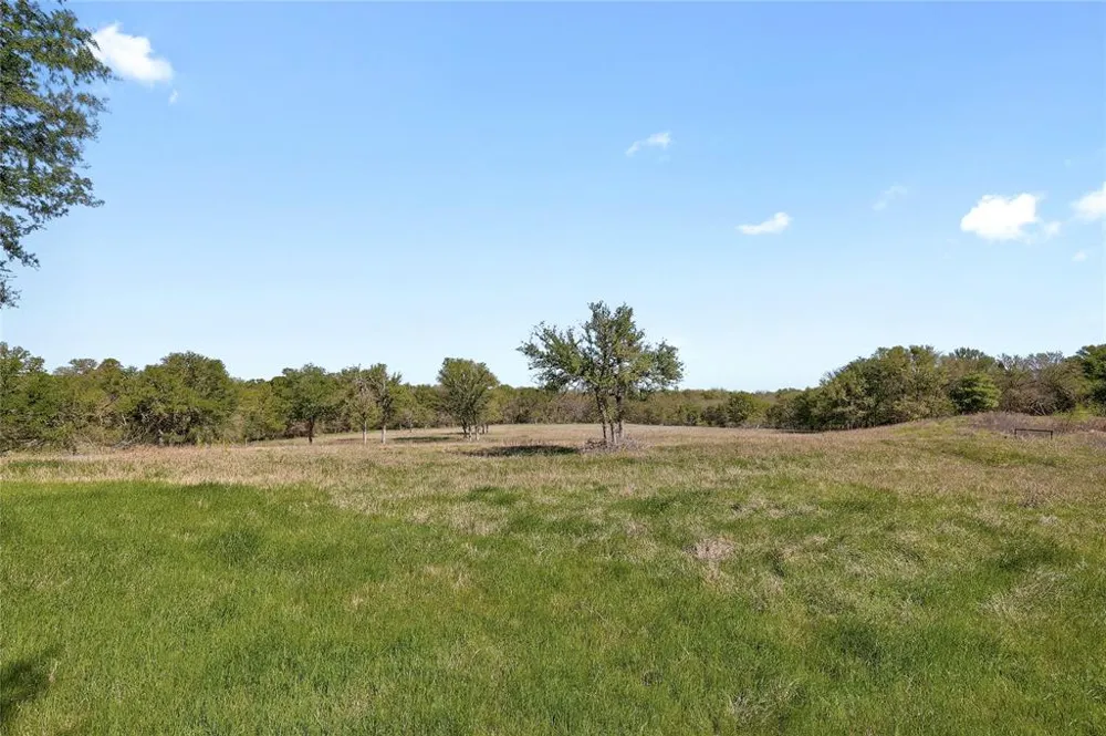 235 Mesquite Drive Cedar Creek, TX 78612