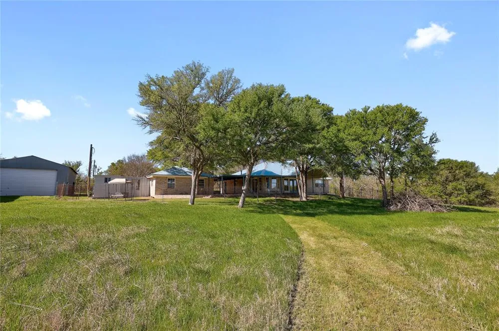 235 Mesquite Drive Cedar Creek, TX 78612
