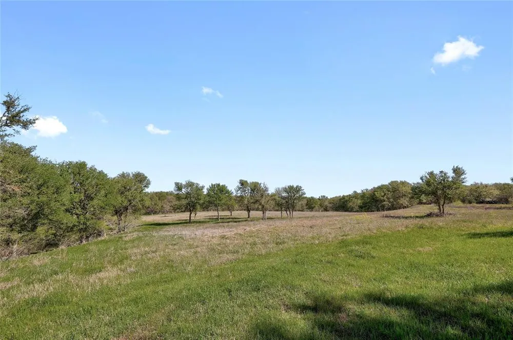 235 Mesquite Drive Cedar Creek, TX 78612