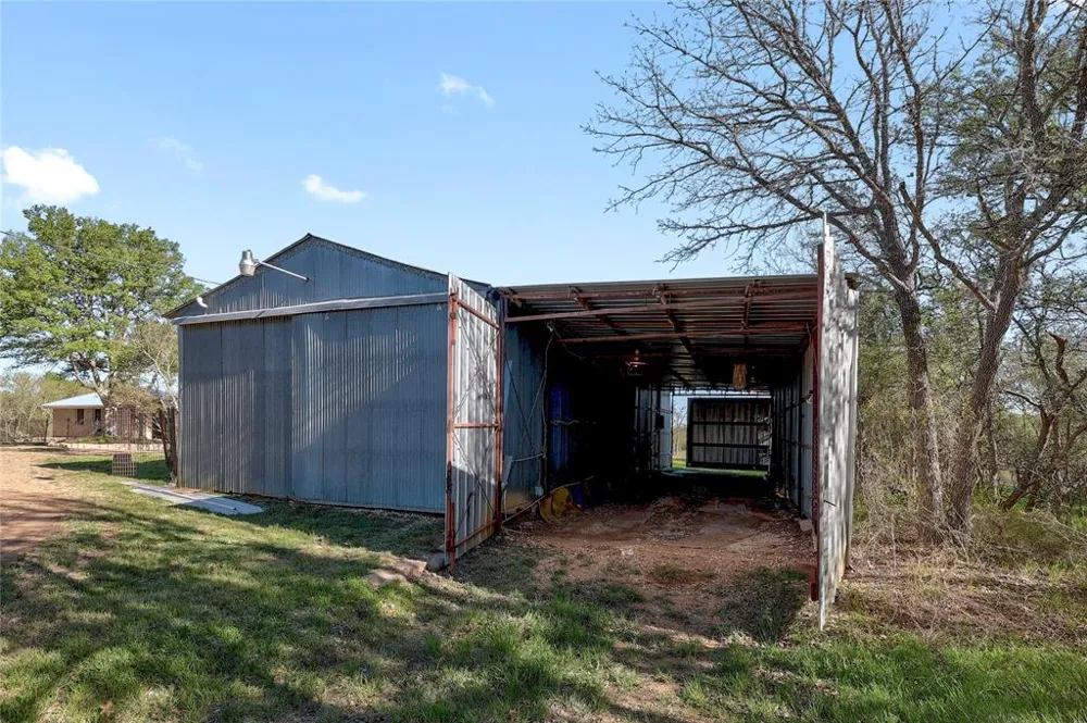 235 Mesquite Drive Cedar Creek, TX 78612