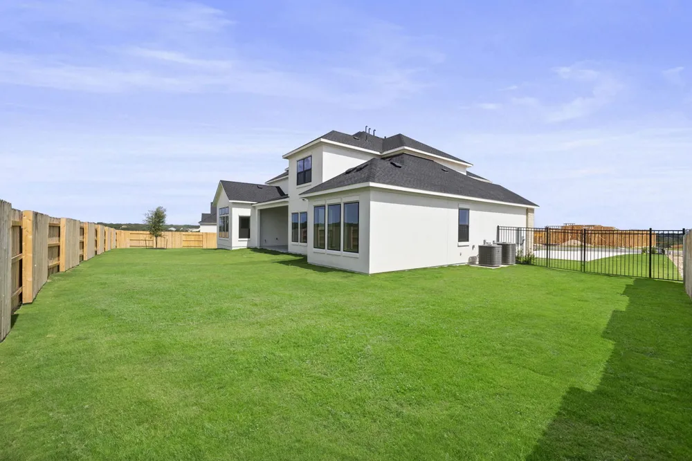152 Dawn Drive Kyle, TX 78640