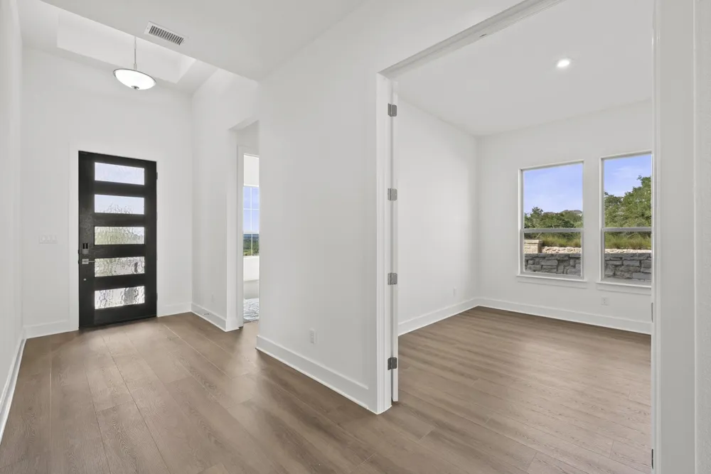 105 Ensberg Lane Liberty Hill, TX 78642