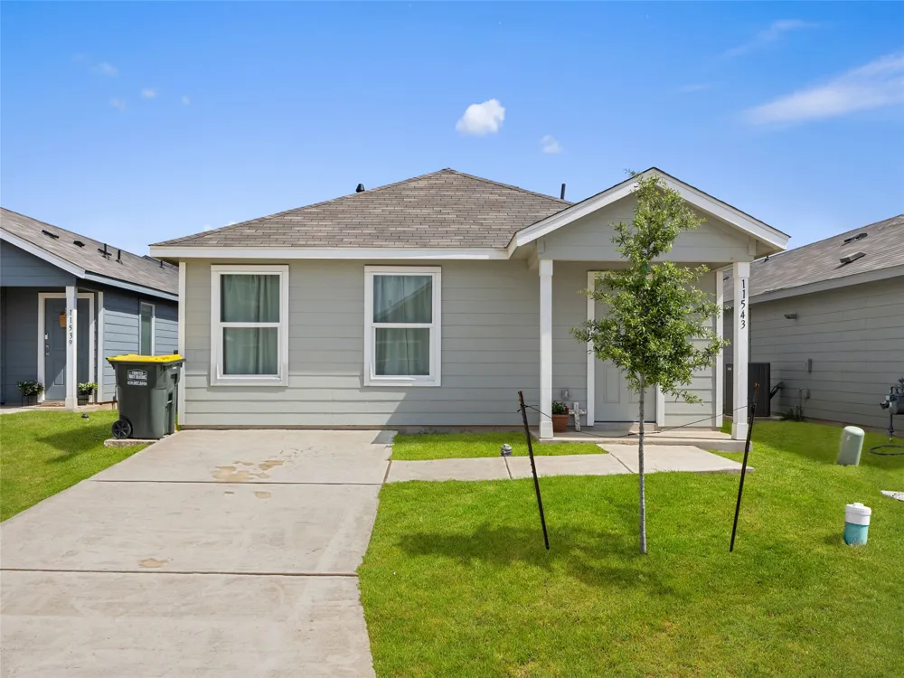 11543 Field Briar Converse, TX 78109