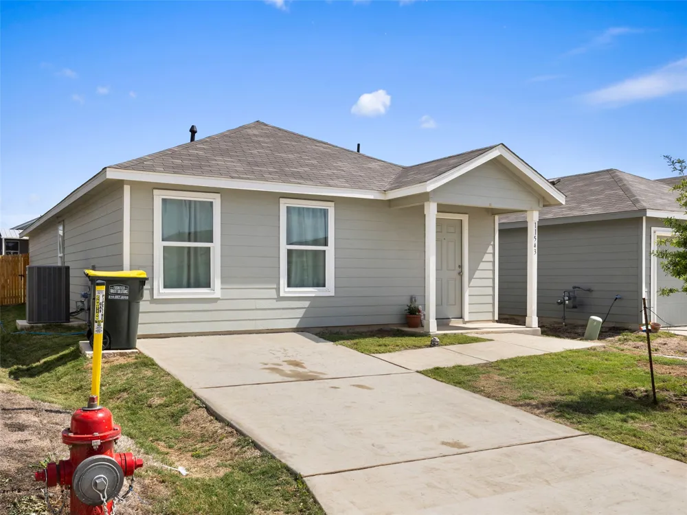 11543 Field Briar Converse, TX 78109