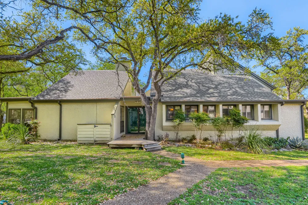 51 Casa Verde Street Lakeway, TX 78734