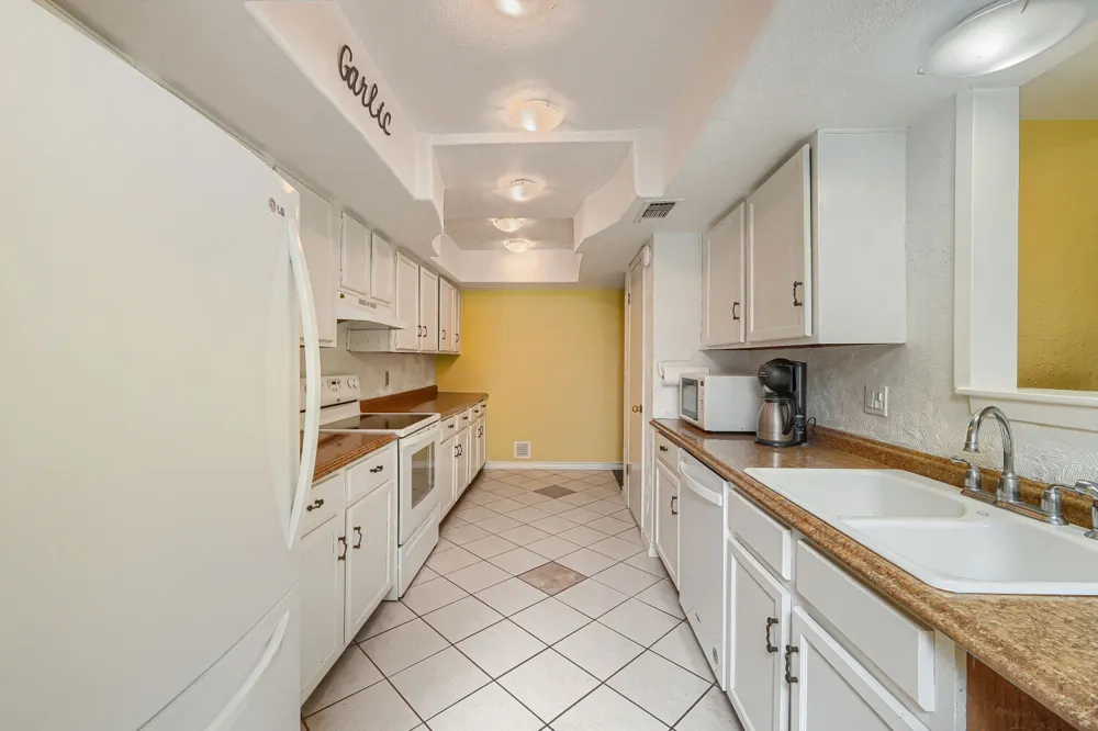 51 Casa Verde Street Lakeway, TX 78734