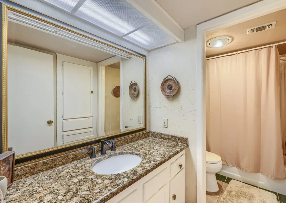 51 Casa Verde Street Lakeway, TX 78734