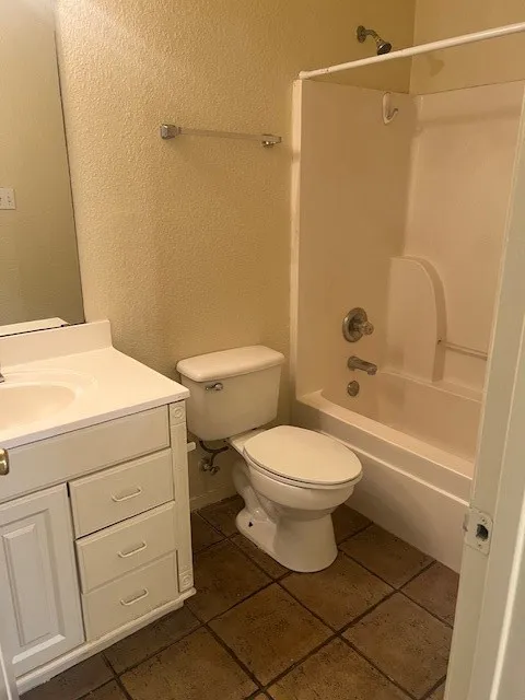2204 Katy Lane #B Georgetown, TX 78626