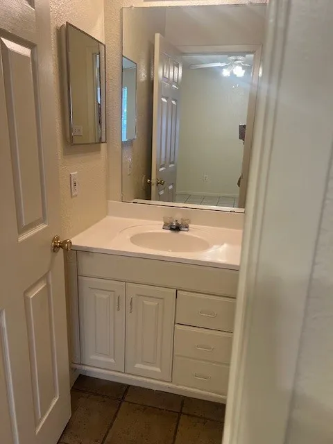 2204 Katy Lane #B Georgetown, TX 78626