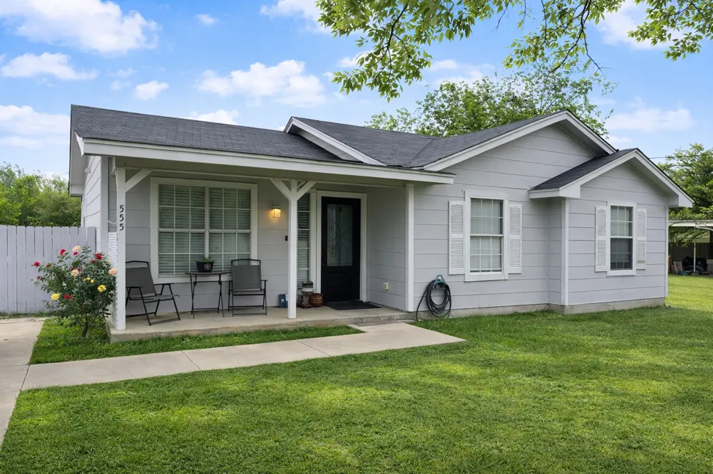 555 Live Oak Drive Bertram, TX 78605