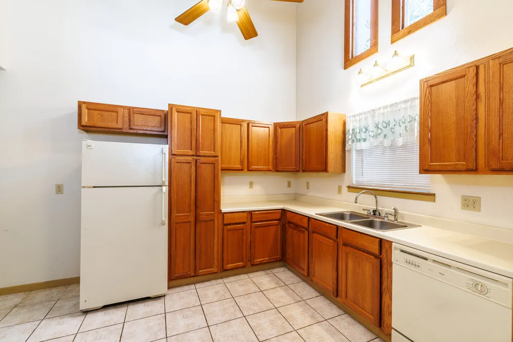 806 Saint Michael Street Gonzales, TX 78629