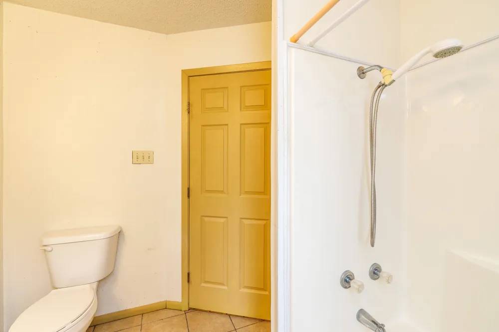 806 Saint Michael Street Gonzales, TX 78629