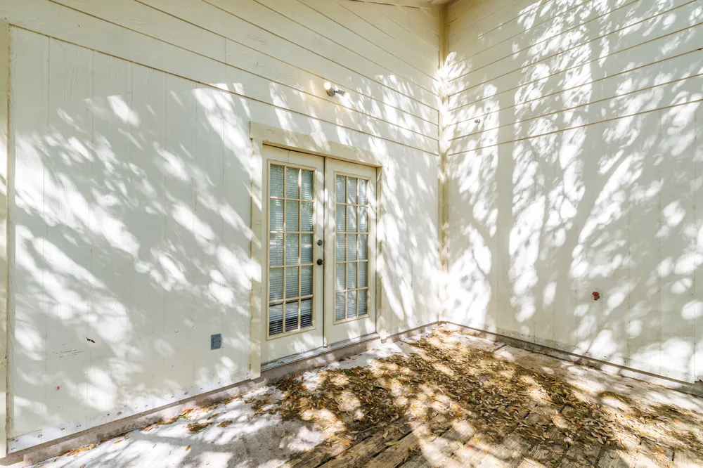 806 Saint Michael Street Gonzales, TX 78629