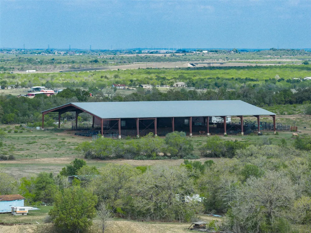 8519 State Park Road Lockhart, TX 78644
