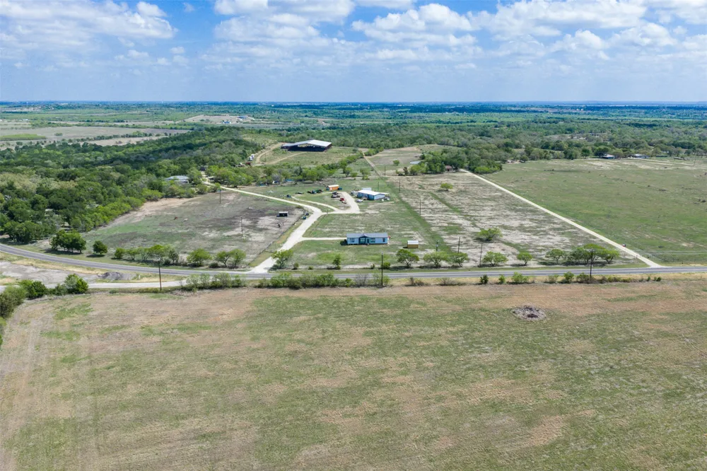 8519 State Park Road Lockhart, TX 78644