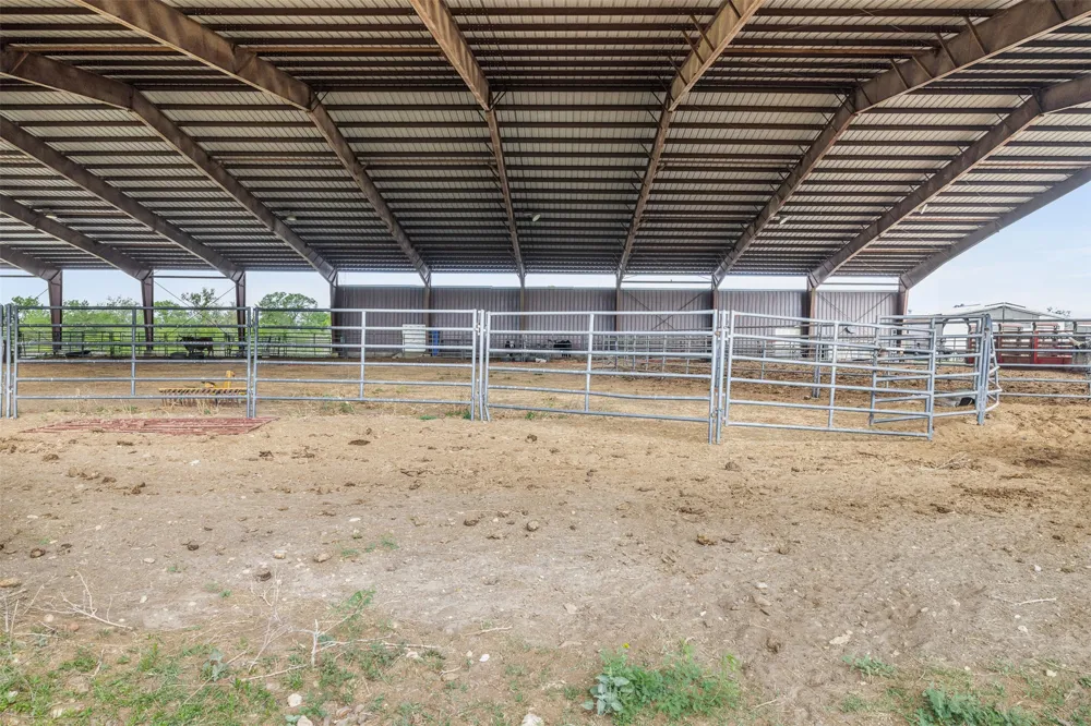 8519 State Park Road Lockhart, TX 78644