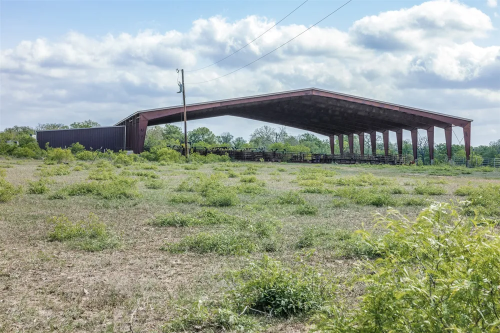 8519 State Park Road Lockhart, TX 78644