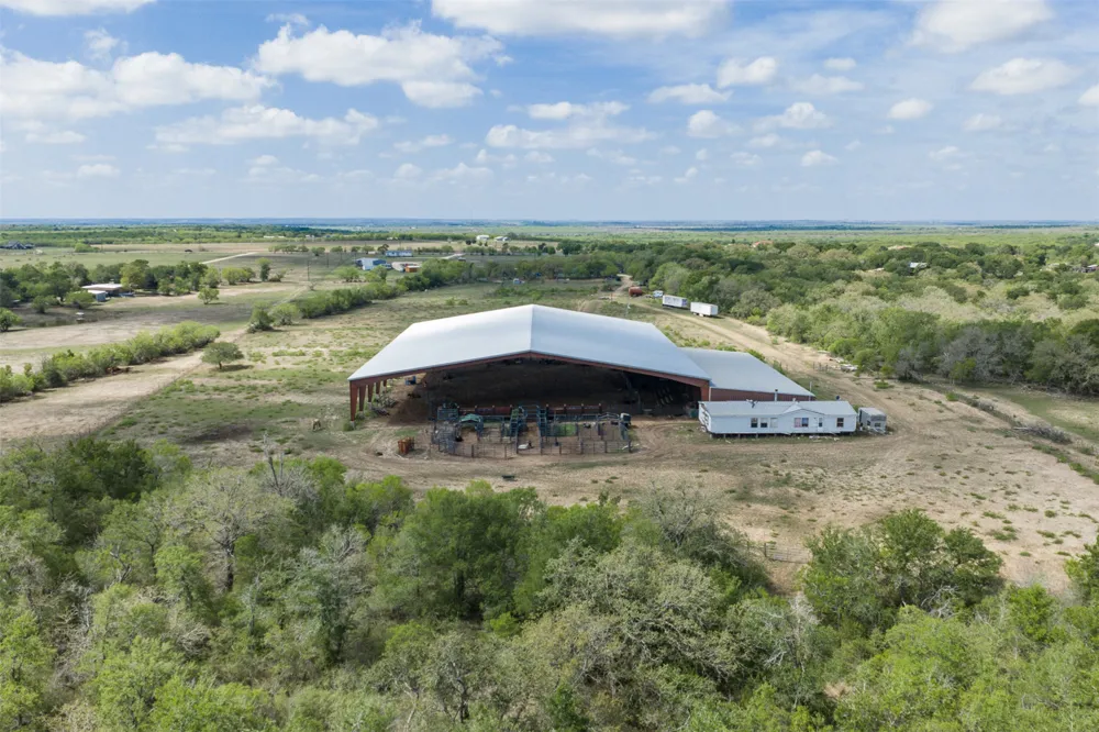 8519 State Park Road Lockhart, TX 78644