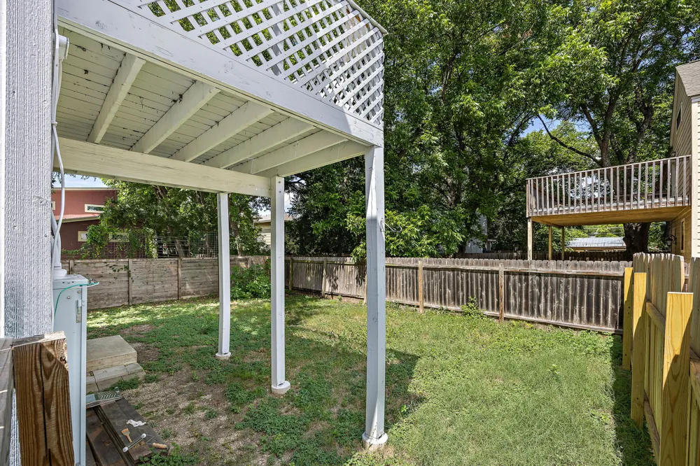 933 E 51st Street Austin, TX 78751