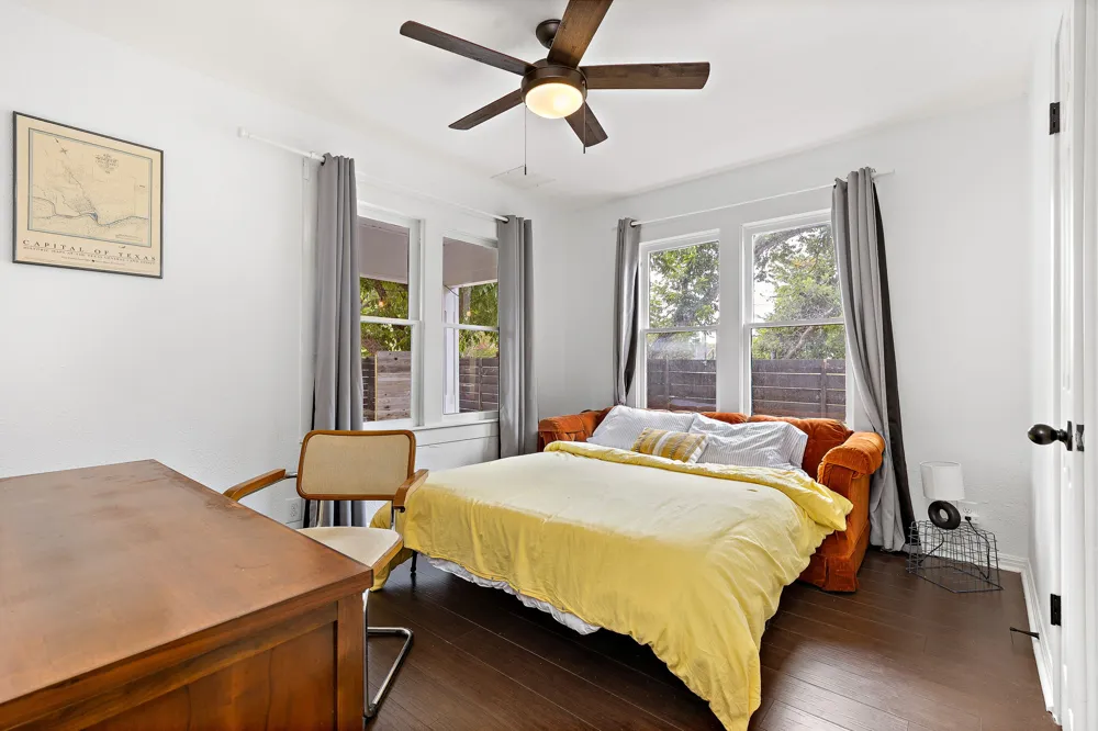 933 E 51st Street Austin, TX 78751