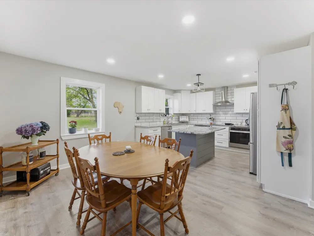 15720 W Highway 22 Blooming Grove, TX 76626