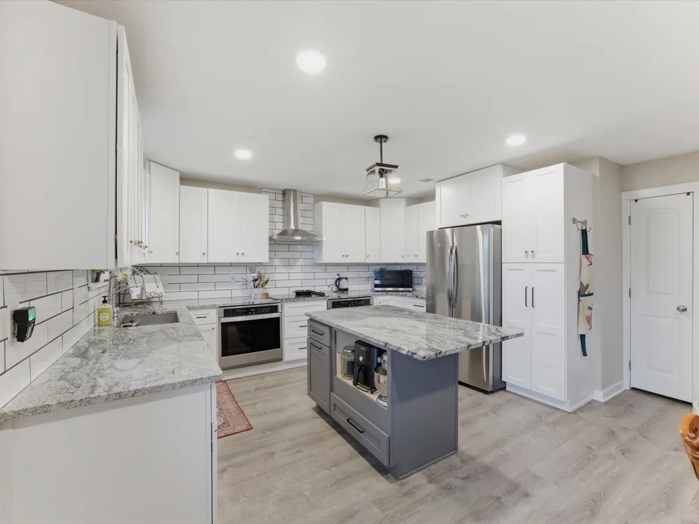 15720 W Highway 22 Blooming Grove, TX 76626