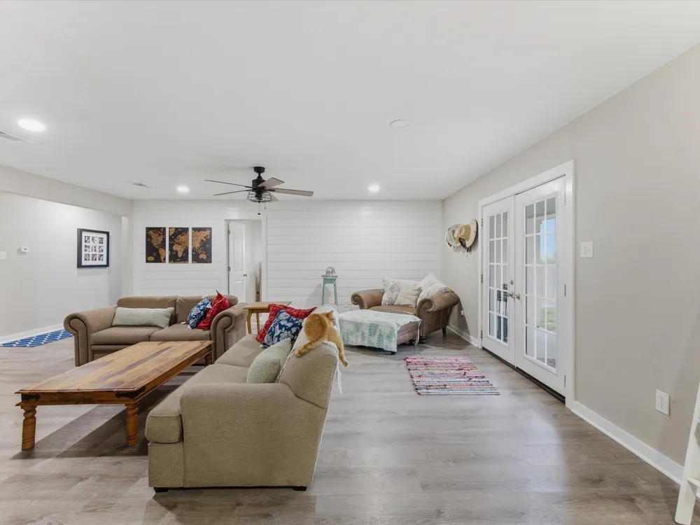 15720 W Highway 22 Blooming Grove, TX 76626