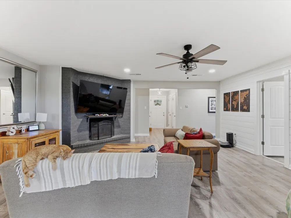 15720 W Highway 22 Blooming Grove, TX 76626