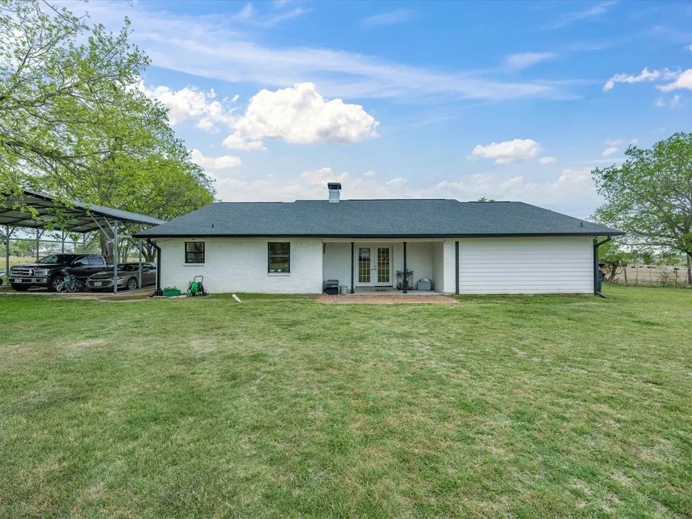 15720 W Highway 22 Blooming Grove, TX 76626