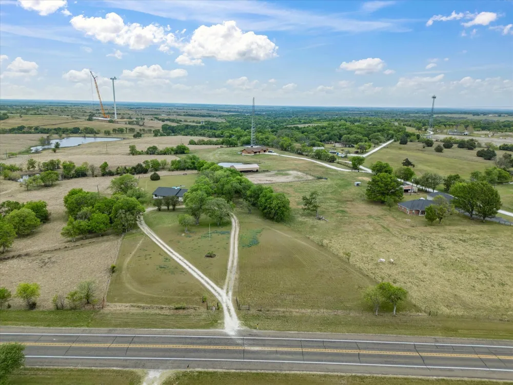 15720 W Highway 22 Blooming Grove, TX 76626