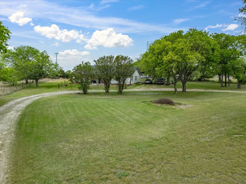 15720 W Highway 22 Blooming Grove, TX 76626