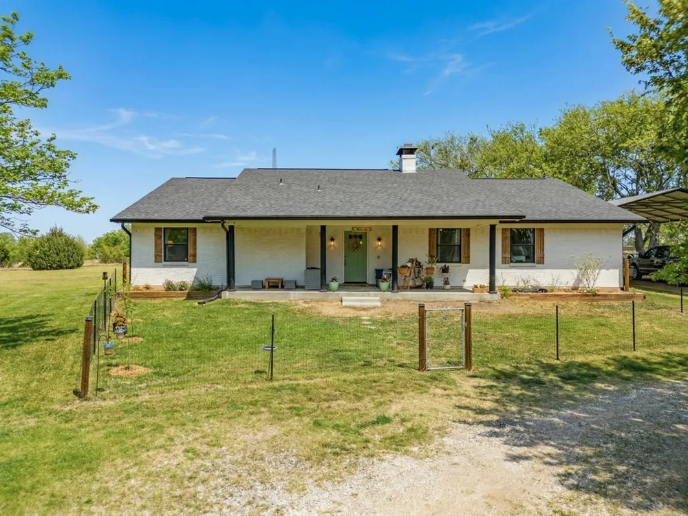 15720 W Highway 22 Blooming Grove, TX 76626