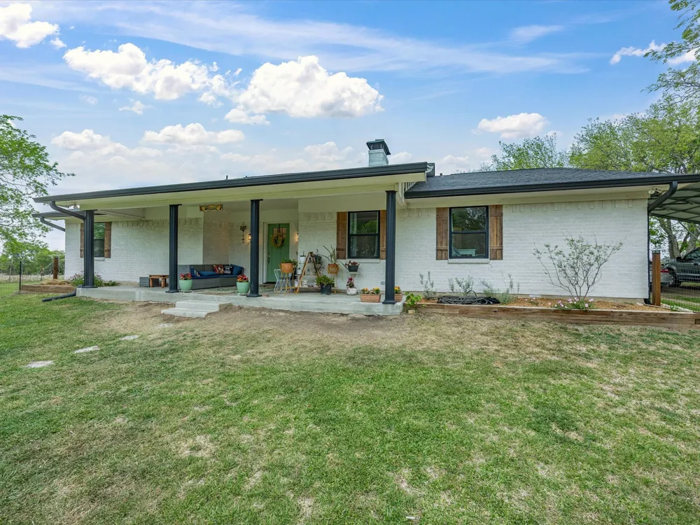 15720 W Highway 22 Blooming Grove, TX 76626