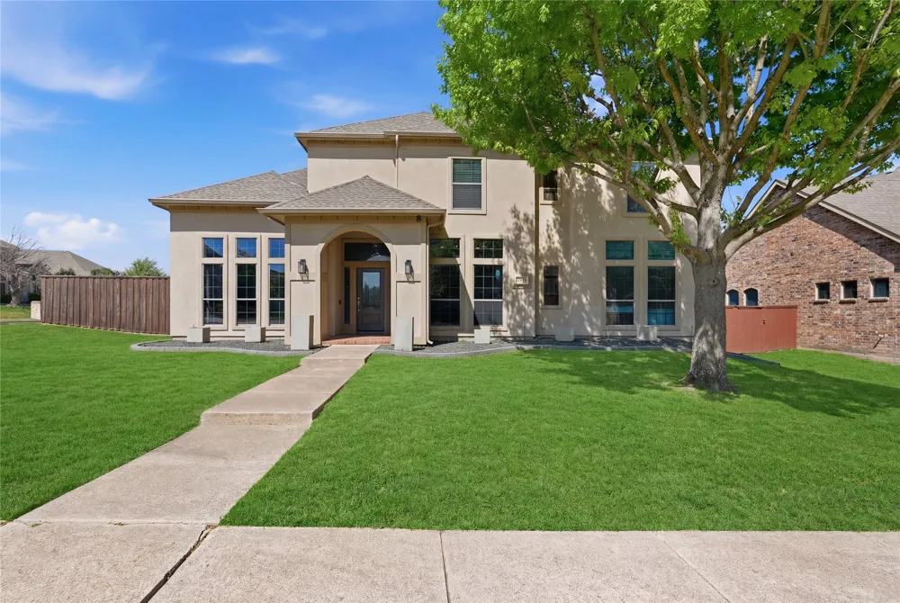 1733 White Cap Court