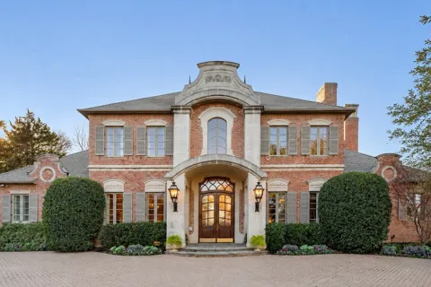 3004 W Shadow Drive