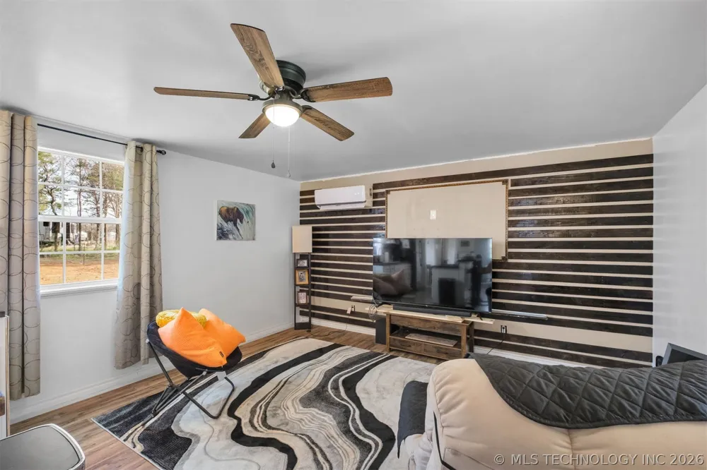448933 Hwy 100 Vian, OK 74962
