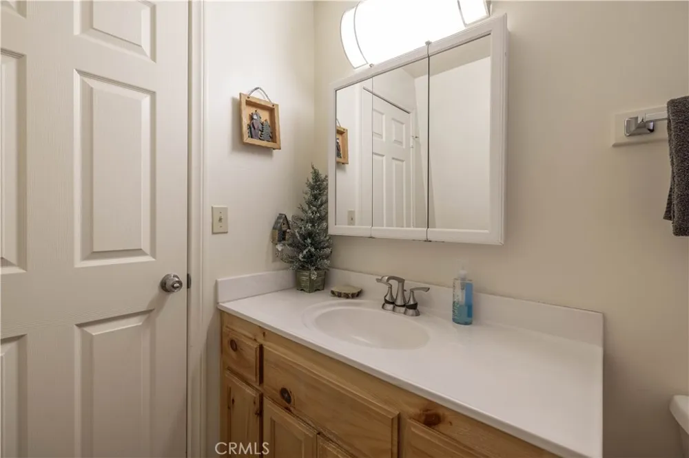 143 Santa Barbara Sugarloaf, CA 92386