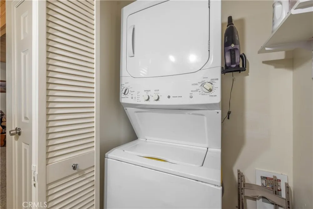 143 Santa Barbara Sugarloaf, CA 92386