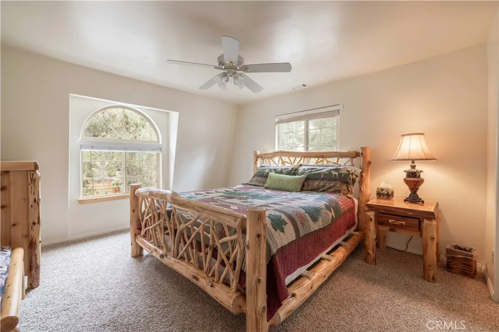 143 Santa Barbara Sugarloaf, CA 92386