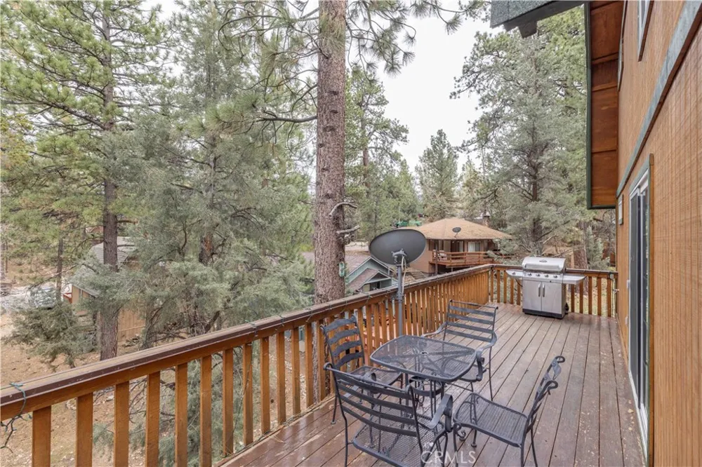 143 Santa Barbara Sugarloaf, CA 92386