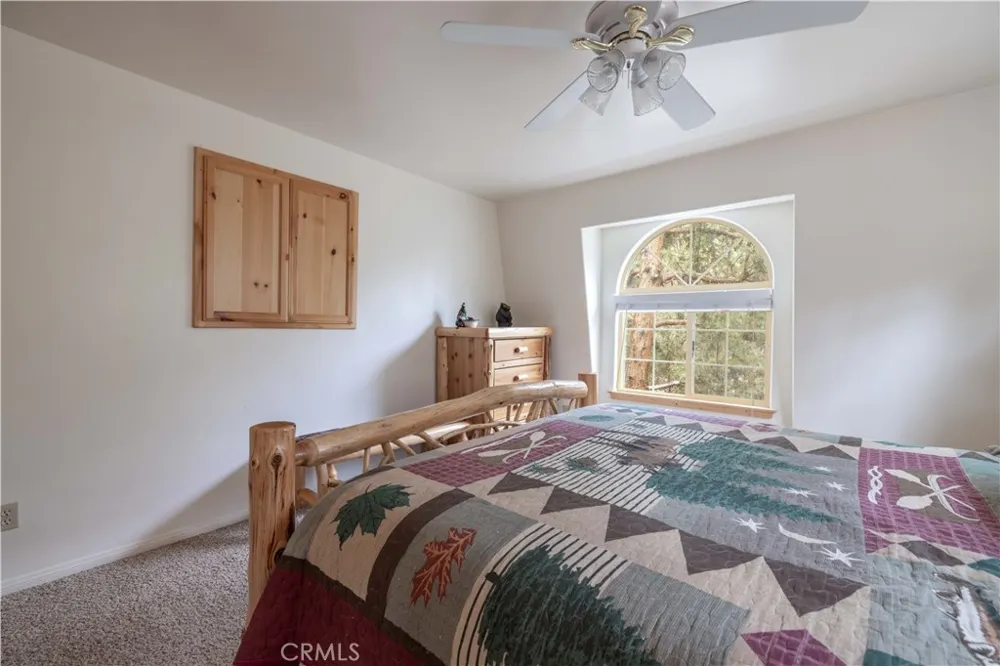 143 Santa Barbara Sugarloaf, CA 92386