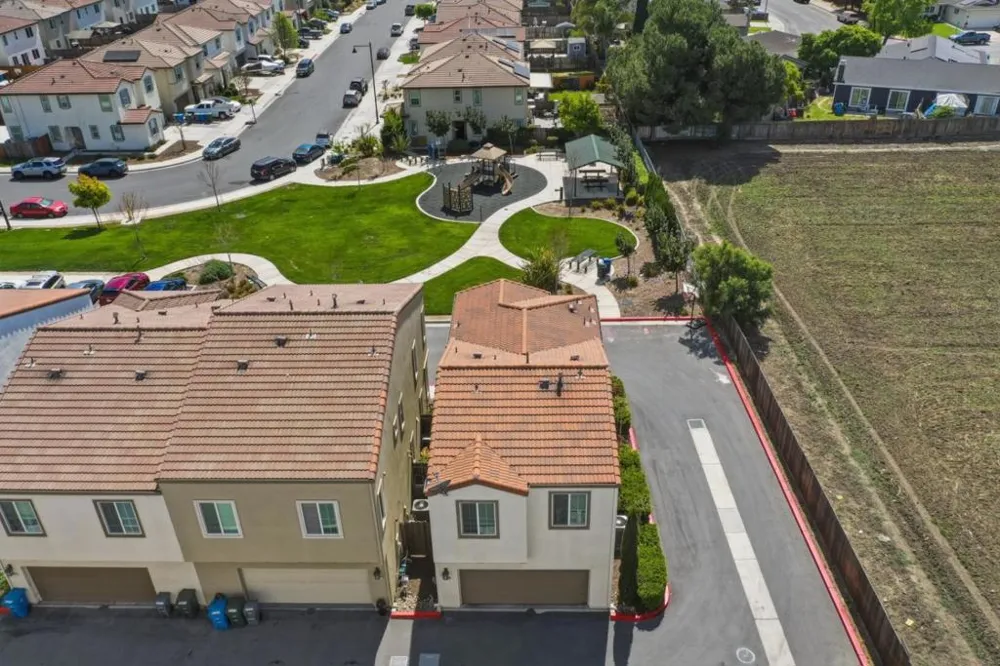 1180 Julia Circle Hollister, CA 95023