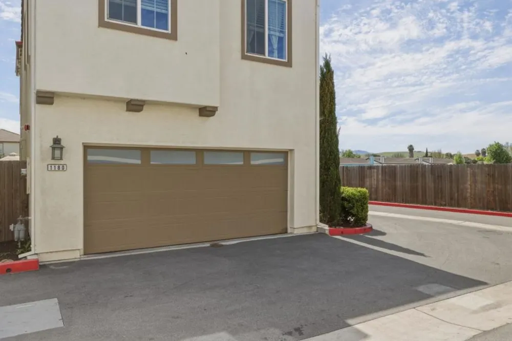 1180 Julia Circle Hollister, CA 95023