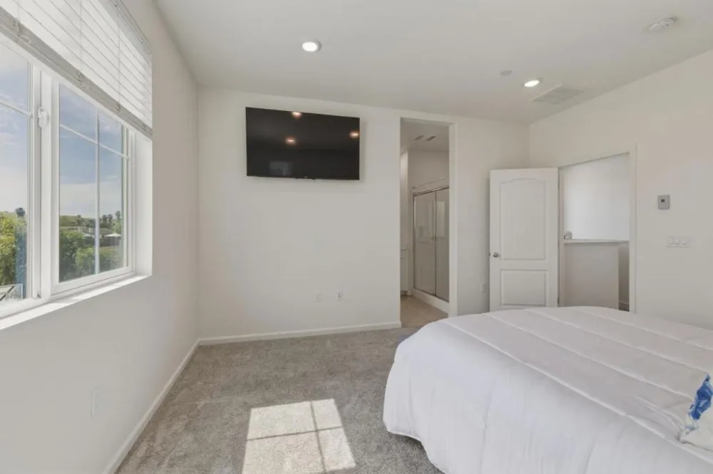 1180 Julia Circle Hollister, CA 95023