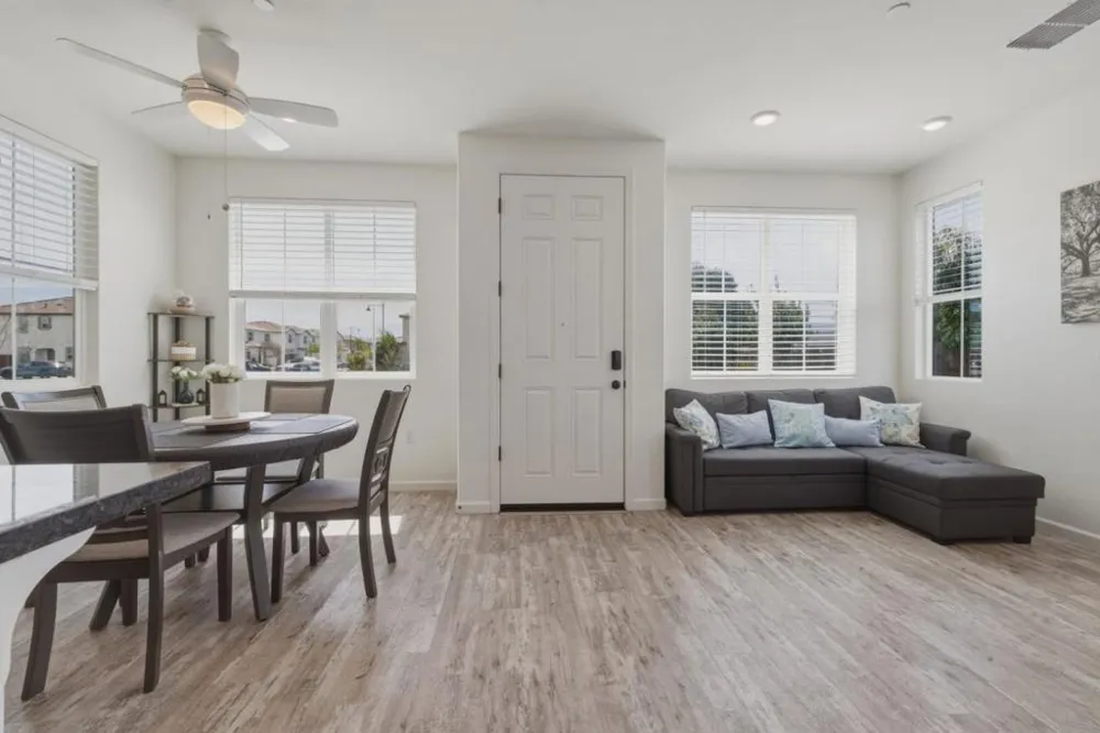 1180 Julia Circle Hollister, CA 95023