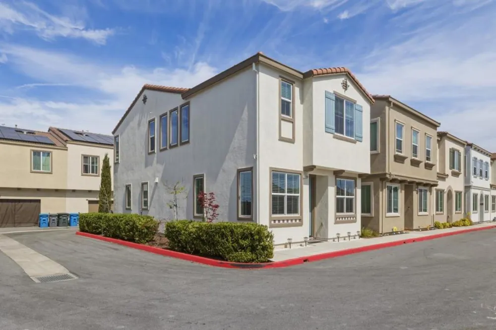 1180 Julia Circle Hollister, CA 95023